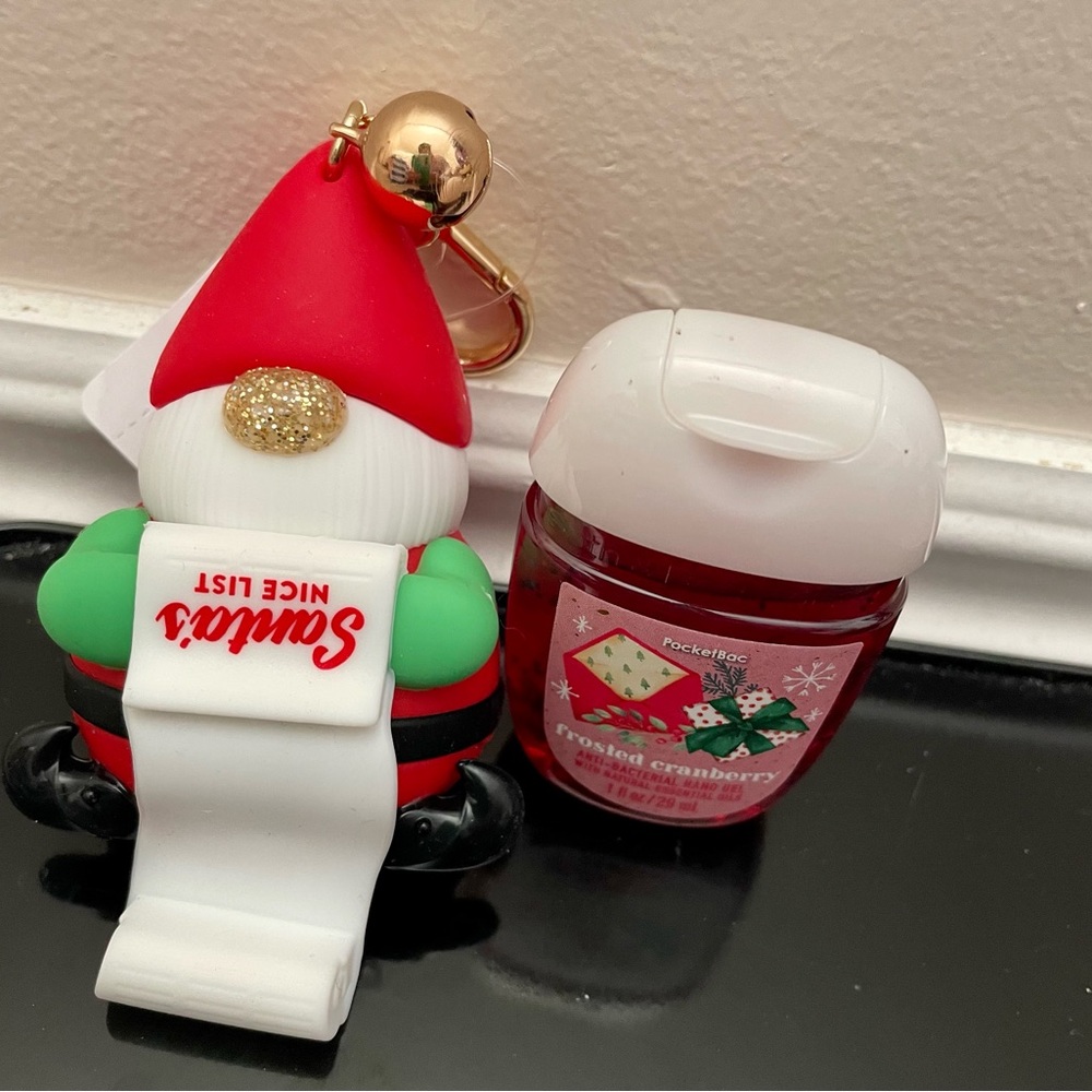 Bath and Body Works Gnome with Santa’s List Pocketbac.  NWT